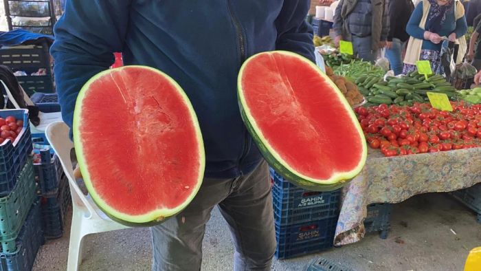 Karpuz pazara dilim dilim d��t�: Kilosu 50 TL