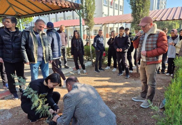 Nihal Erdem Anadolu Lisesinde 'Ye�il Vatan' seferberli�i