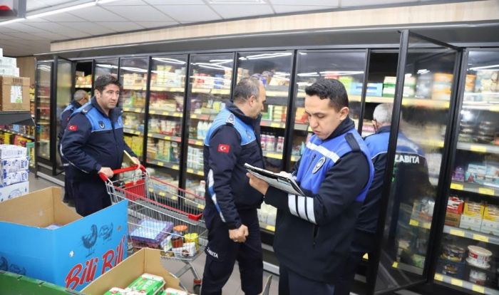 Akdeniz�de Ramazan ay� �ncesi market ve f�r�nlara s�k� denetim