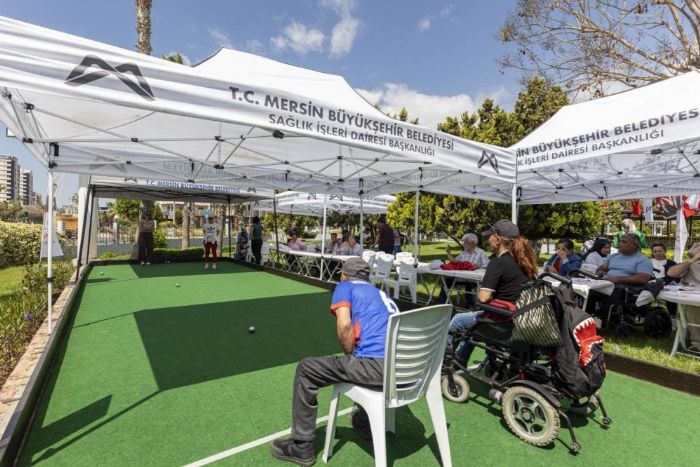 Mersin�de Engelsiz Rekabet: Bocce Turnuvas�nda heyecan dolu anlar