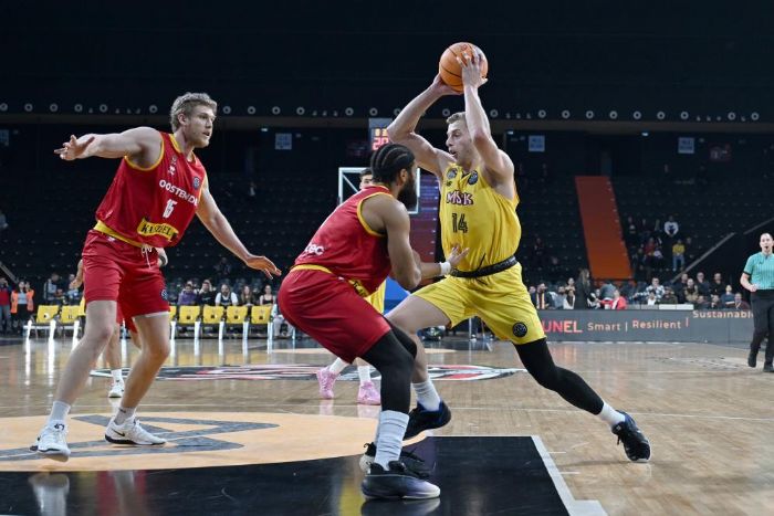 FIBA �ampiyonlar Ligi: Mersin Spor: 84 - Filou Oostende: 76