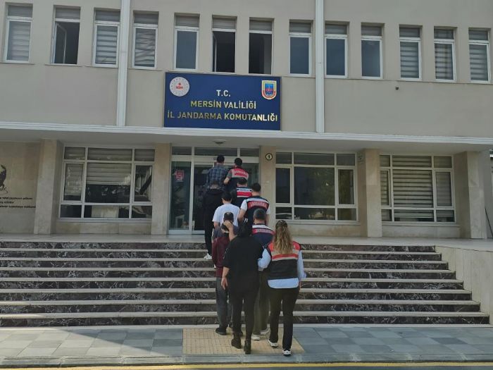 Kiisel verileri ele geirip satan ebeke kertildi: 5 tutuklama