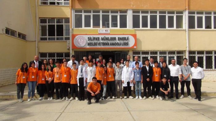 Trkiyenin tek Silifke Nkleer Enerji Mesleki ve Teknik Anadolu Lisesinde 55 renci eitim gryor