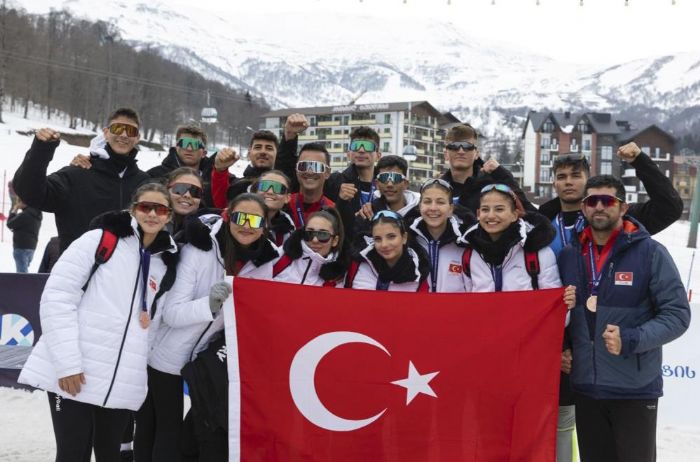 Mersin�de voleybol kursunda ke�fedildi, milli tak�ma kadar y�kseldi