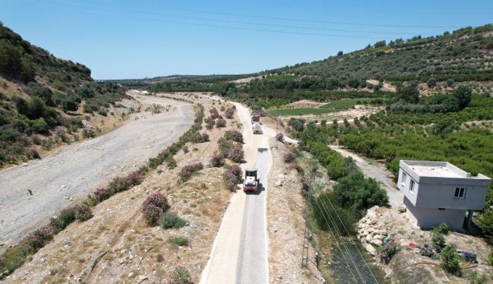 Akdeniz'de krsal mahallelere yol destei sryor