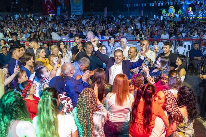 Mersin'de 7. �rt�alt� �z�m Festivali co�kusu