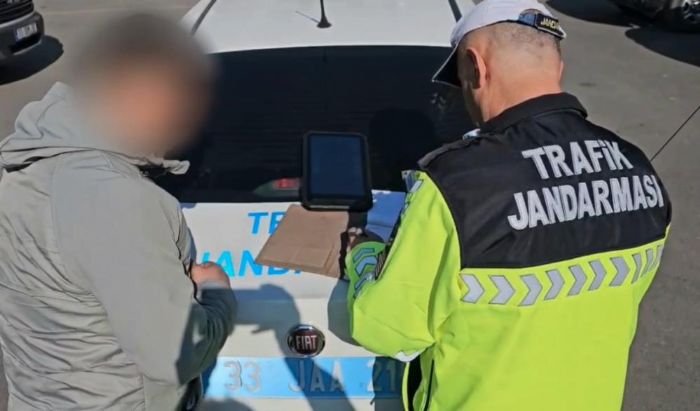 Cep telefonu ile konuan otobs ofr sivil denetime takld