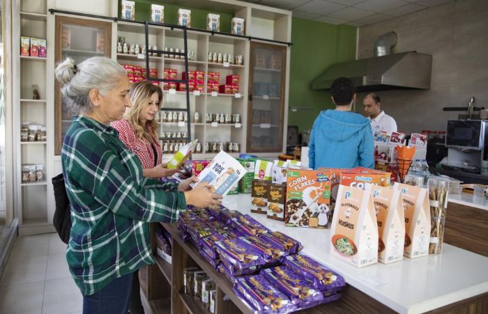 Mersin'de Gltensiz Kafeden lyak hastalarna destek