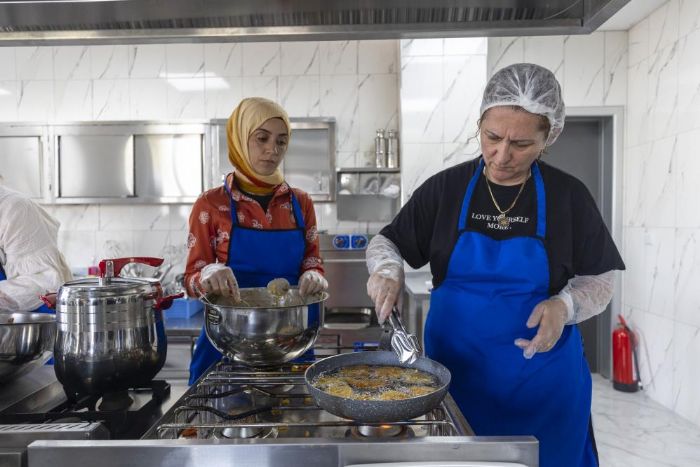Mersin'de sofralara lezzet katacak alar yetiiyor
