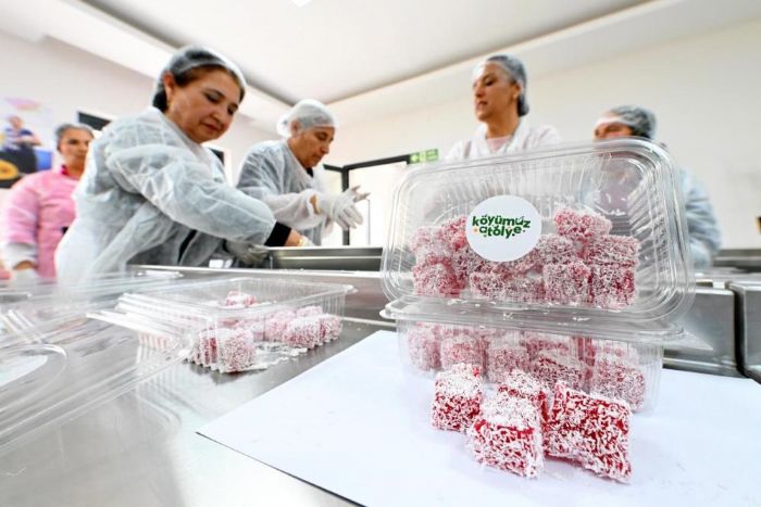 Mersin�de kan portakall� lokum �retildi