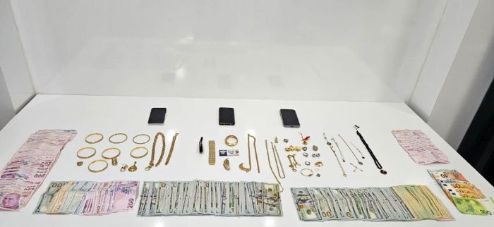 Doland�r�c�lar�n ald��� 18 milyonluk alt�n ve para ele ge�ti: 28 tutuklama