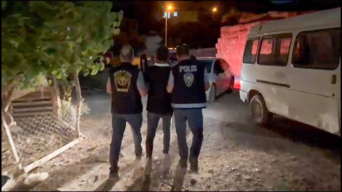 Mersin Mut'ta gazinolara operasyon: 22 tutuklama