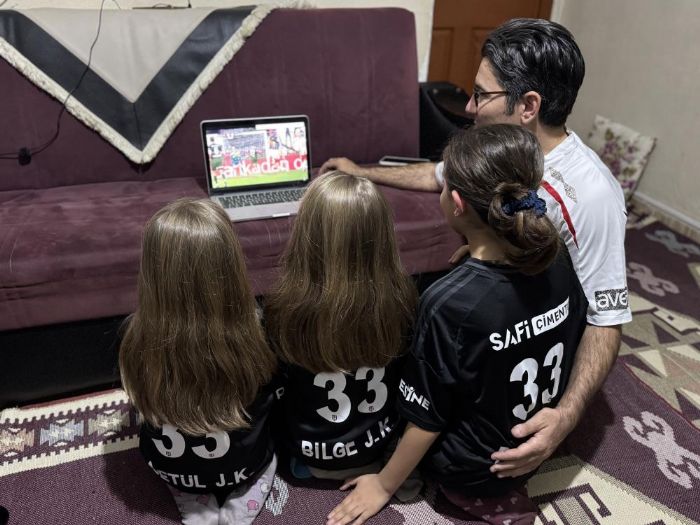 Beiktal baba takmna olan sevgisini kzlarnn isimlerinde yaatyor