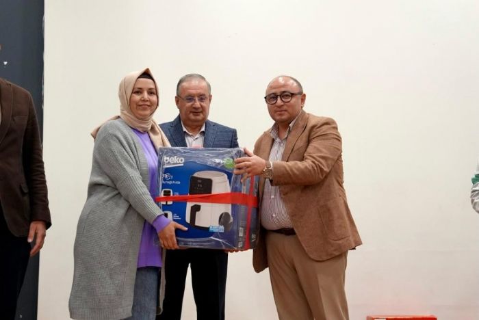 ��renciler d��ar�da, veliler s�navda