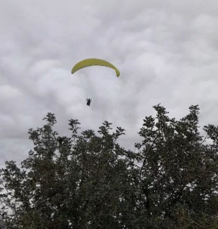 G�n�lleri �s�tan davet: Yama� para��t��s� i��ilerin �ay davetine kay�ts�z kalmad�