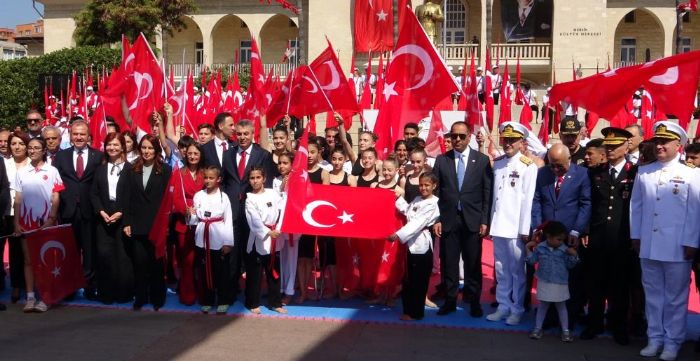 Mersin'de 19 Mays cokuyla kutland