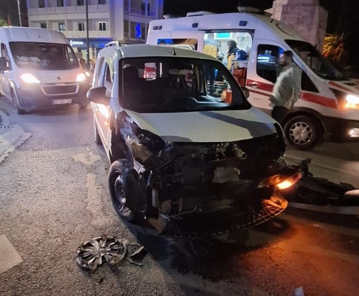 Mersin'de trafik kazas:2 yaral