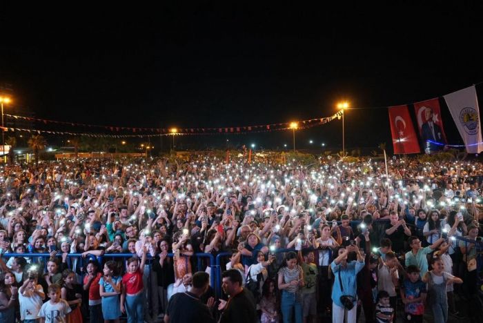 Mersin Erdemli'de genlere unutulmaz karne hediyesi
