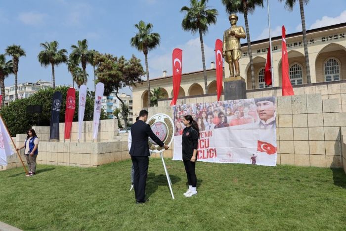 Mersin'de Genlik Haftas kutlamalar balad