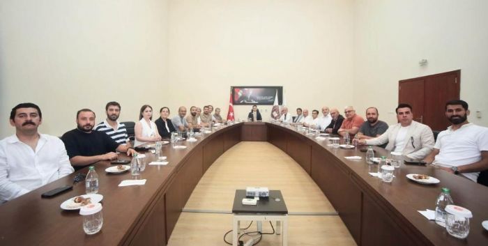 Ba�savc� Emre: 