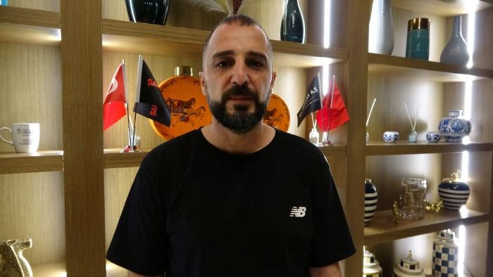 Bursasporlu oyuncular galibiyeti tantuni yiyerek kutlad