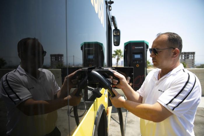 Mersin�de elektrikli otob�slerle 8 ayda 14,5 milyon liral�k tasarruf