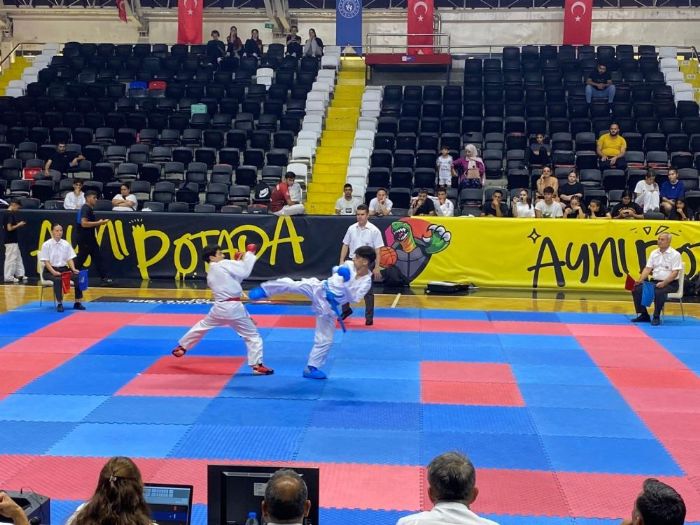 Trkiye Karate ampiyonas ve milli takm semelerine katlacak sporcular belirlendi