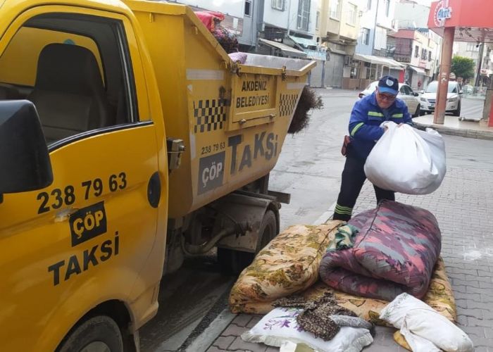 Akdeniz�de temizlik �al��malar� �� vardiya s�r�yor