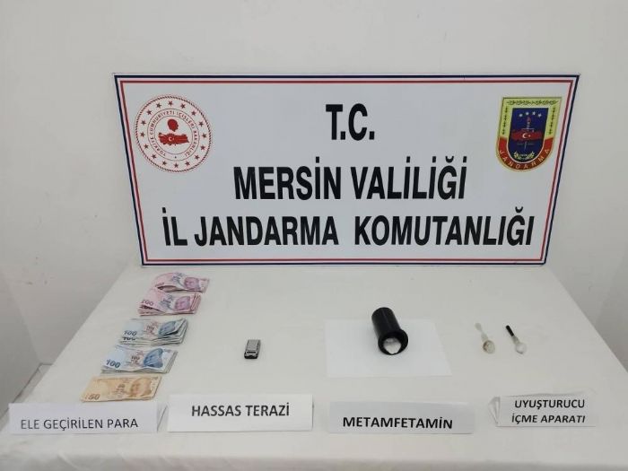 Mersin'de uyuturucu taciri 3 pheli yakaland