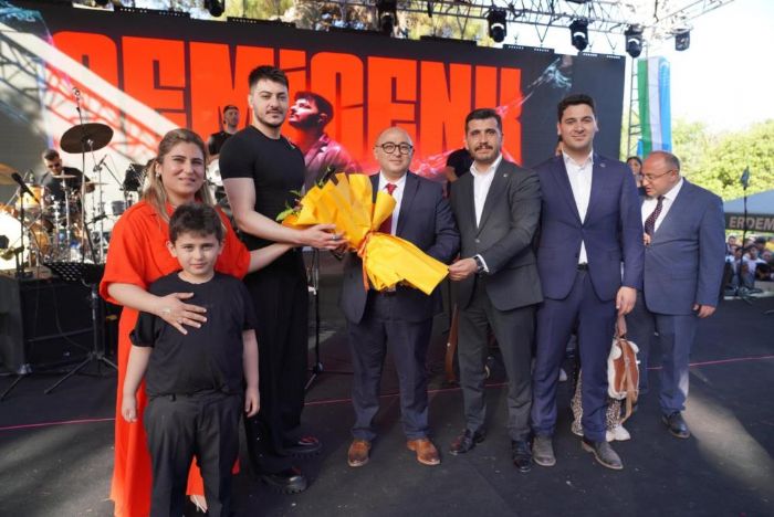 Binlerce kii geldi: Geleneksel Trkmen leni cokulu geti